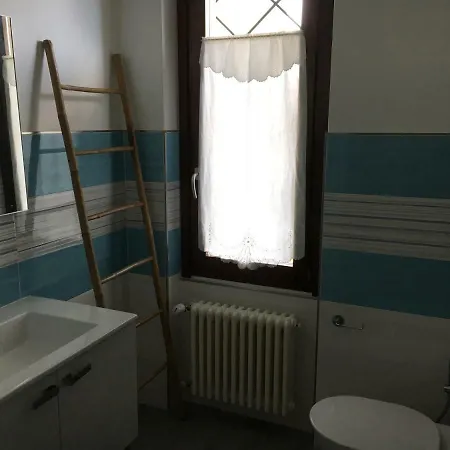 Nocleg ze śniadaniem Elleboro Carugo