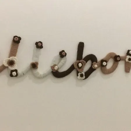 Elleboro Panzió Carugo